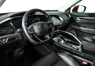 Подержанный автомобиль Geely Tugella 2021 года (11 фото)