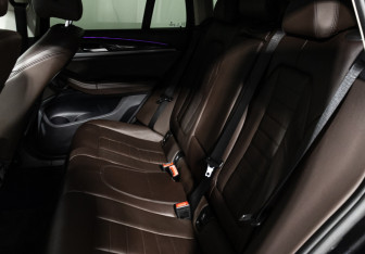 Подержанный автомобиль BMW X4 2019 года (10 фото)