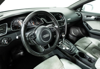 Подержанный автомобиль Audi A5 Liftback 2016 года (11 фото)