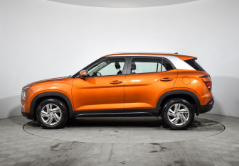 Подержанный автомобиль Hyundai Creta 2021 года (8 фото)