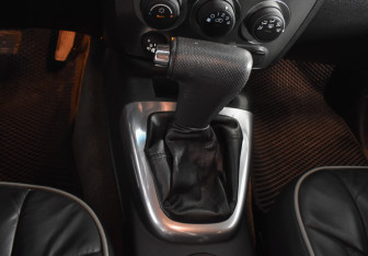 Подержанный автомобиль Hummer H3 Suv 2008 года (16 фото)