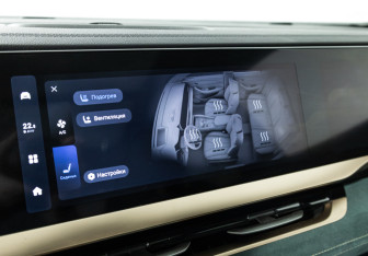 Подержанный автомобиль Geely Monjaro 2023 года (19 фото)