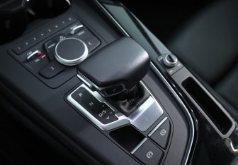 Подержанный автомобиль Audi A5 Coupe 2017 года (19 фото)