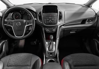 Подержанный автомобиль Opel Zafira Compactvan 2014 года (15 фото)