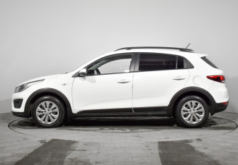 Подержанный автомобиль Kia Rio Hatchback 2018 года (8 фото)