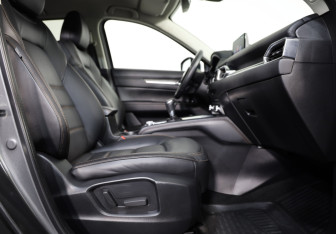 Подержанный автомобиль Mazda CX-5 2022 года (23 фото)