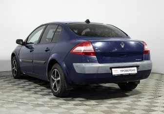 Подержанный автомобиль Renault Megane Sedan 2006 года (7 фото)