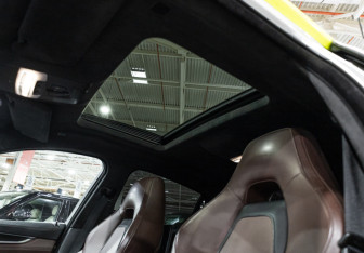 Подержанный автомобиль BMW X6 M 2015 года (27 фото)