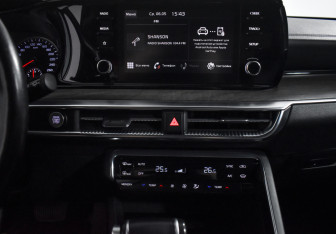 Подержанный автомобиль Kia K5 2021 года (16 фото)