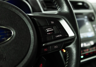 Подержанный автомобиль Subaru Legacy Sedan 2018 года (21 фото)