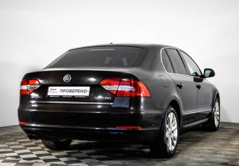 Подержанный автомобиль Skoda Superb Liftback 2014 года (5 фото)