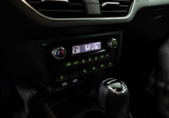 Подержанный автомобиль Skoda Rapid Liftback 2021 года (18 фото)