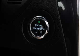 Подержанный автомобиль Ford Explorer 2017 года (17 фото)