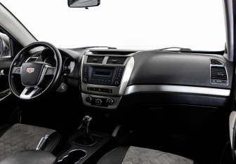 Подержанный автомобиль Geely Emgrand X7 2016 года (9 фото)