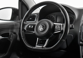 Подержанный автомобиль Volkswagen Polo Sedan 2020 года (15 фото)
