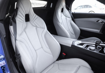 Подержанный автомобиль BMW Z4 Roadster 2020 года (35 фото)