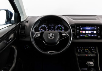 Подержанный автомобиль Skoda Karoq 2021 года (12 фото)
