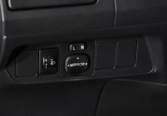 Подержанный автомобиль Toyota Auris Hatchback 2007 года (19 фото)