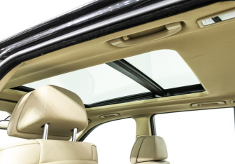 Подержанный автомобиль BMW X5 2008 года (17 фото)