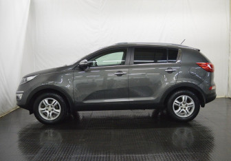 Подержанный автомобиль Kia Sportage 2012 года (8 фото)