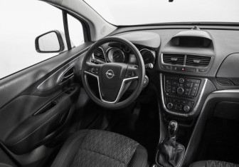 Подержанный автомобиль Opel Mokka 2014 года (9 фото)