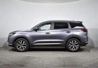 Подержанный автомобиль Chery Tiggo 7 Pro 2022 года (8 фото)