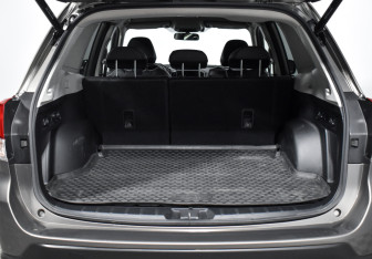 Подержанный автомобиль Subaru Forester Suv 2019 года (20 фото)