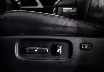 Подержанный автомобиль Toyota Land Cruiser Suv 2018 года (18 фото)