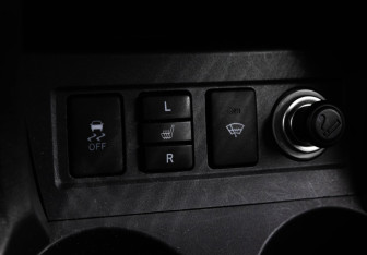 Подержанный автомобиль Toyota RAV4 2010 года (12 фото)