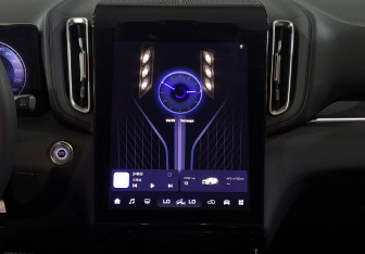 Новый Hongqi HS3 2025 (11 фото)