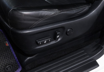 Подержанный автомобиль Toyota Land Cruiser Prado 2014 года (21 фото)