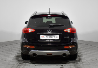 Подержанный автомобиль Infiniti QX50 2016 года (6 фото)