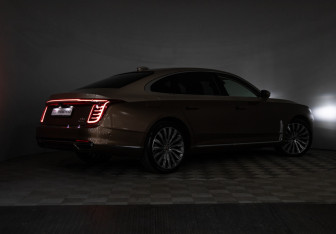 Подержанный автомобиль Hongqi H9 2023 года (31 фото)