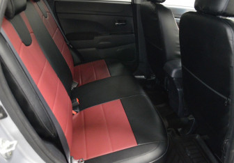 Подержанный автомобиль Mitsubishi ASX 2011 года (12 фото)