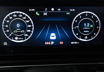 Подержанный автомобиль Omoda C5 2023 года (12 фото)