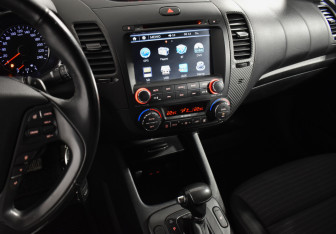 Подержанный автомобиль Kia Cerato Sedan 2014 года (15 фото)