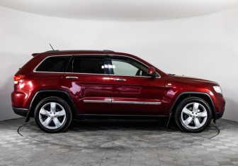 Подержанный автомобиль Jeep Grand Cherokee 2011 года (4 фото)