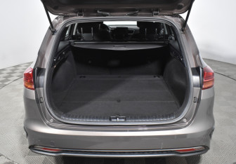 Подержанный автомобиль Kia Ceed Wagon 2019 года (19 фото)