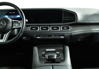 Подержанный автомобиль Mercedes-Benz GLE 2020 года (14 фото)
