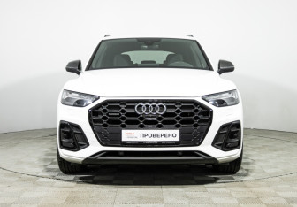 Подержанный автомобиль Audi Q5 2021 года (2 фото)