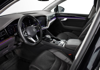 Подержанный автомобиль Volkswagen Touareg 2019 года (9 фото)