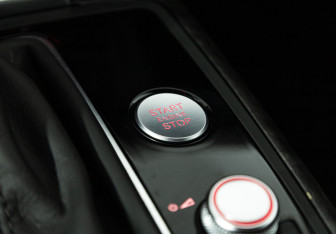 Подержанный автомобиль Audi A6 Sedan 2018 года (18 фото)