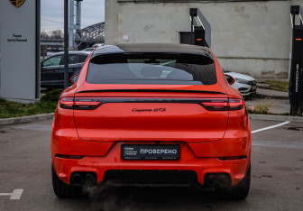 Подержанный автомобиль Porsche Cayenne 2021 года (9 фото)