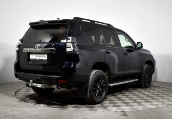 Подержанный автомобиль Toyota Land Cruiser Prado 2021 года (5 фото)