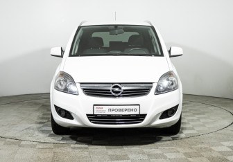 Подержанный автомобиль Opel Zafira Compactvan 2014 года (2 фото)