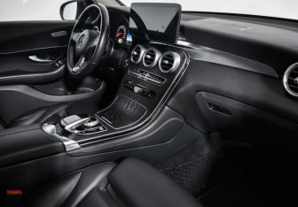 Подержанный автомобиль Mercedes-Benz GLC Coupe 2017 года (14 фото)