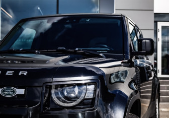 Подержанный автомобиль Land Rover Defender Suv 2021 года (2 фото)