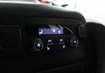 Подержанный автомобиль Chevrolet Tahoe 2016 года (24 фото)