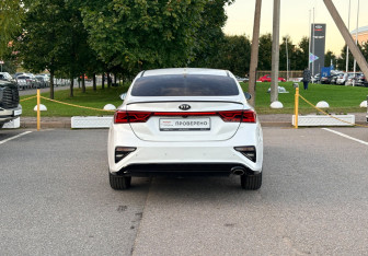 Подержанный автомобиль Kia Cerato Sedan 2020 года (6 фото)