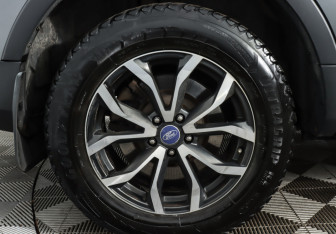 Подержанный автомобиль Ford Explorer 2018 года (20 фото)